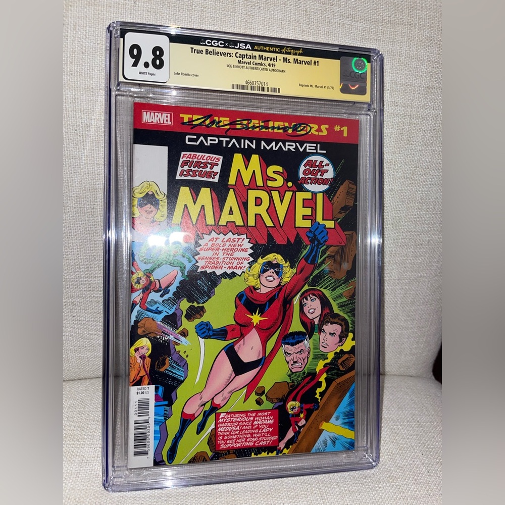 TRUE BELIEVERS CAPTAIN MARVEL - MS. MARVEL #1 CGC 9.8 SIGNED by JOE SINNOTT